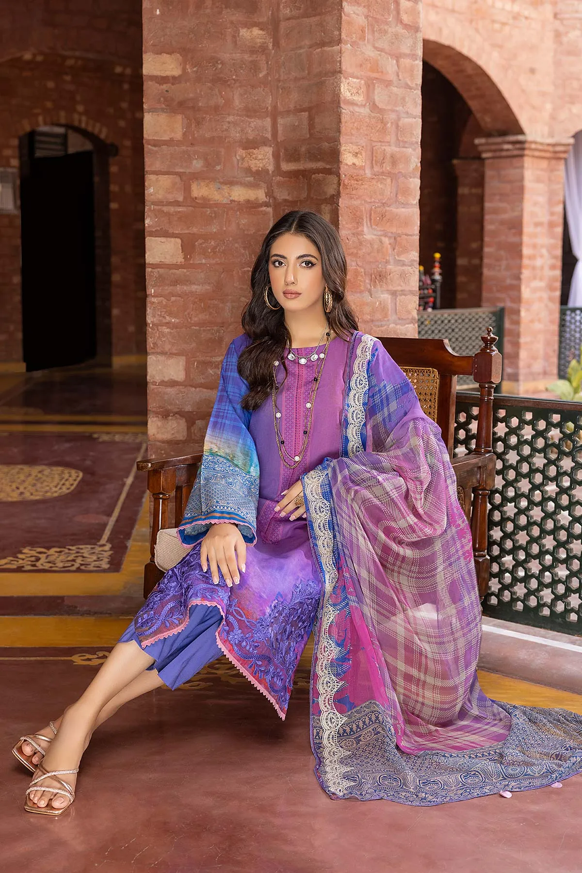 3-Pc Unstitched Embroidered Lawn Suit With Chiffon Dupatta CCS22-57