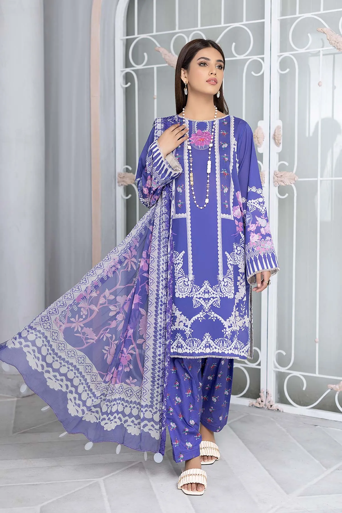 3-Pc Unstitched Embroidered Lawn Suit With Chiffon Dupatta CCS22-58