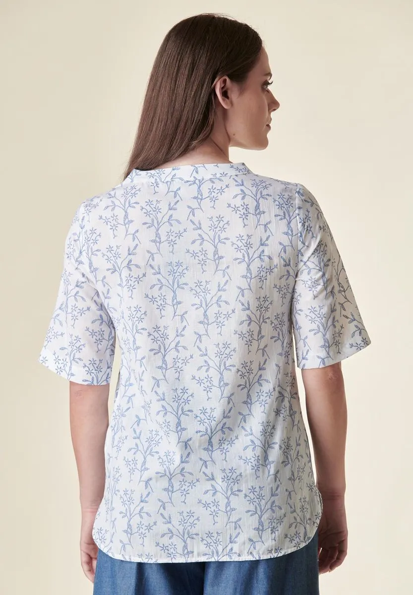 Camicia bianca coreana lunga fiori blu