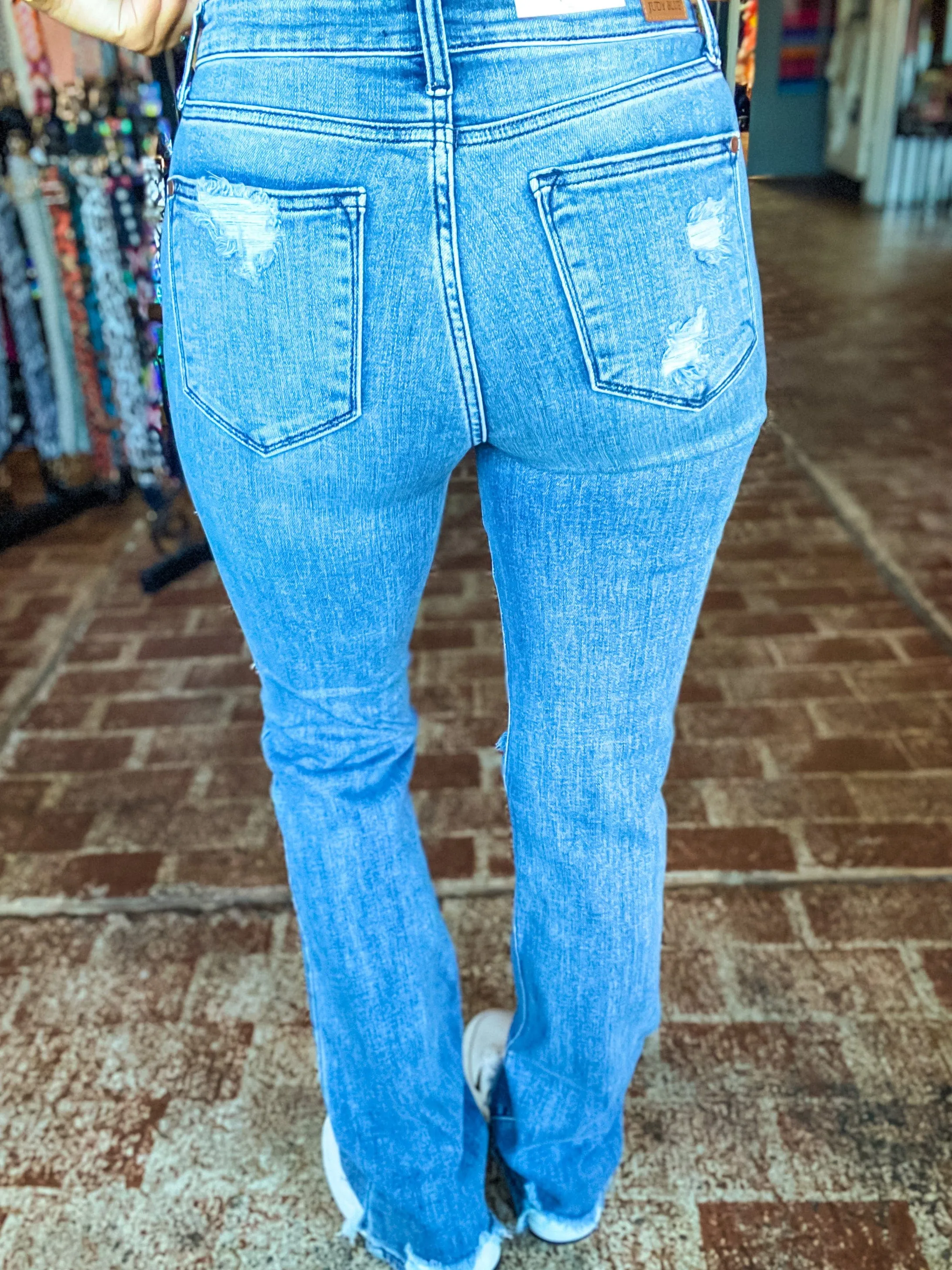 Judy Blue Straight Mid Rise Distressed