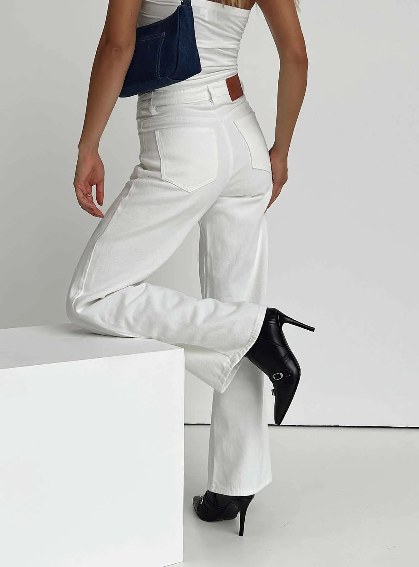 Karol V-waist Jeans White Denim