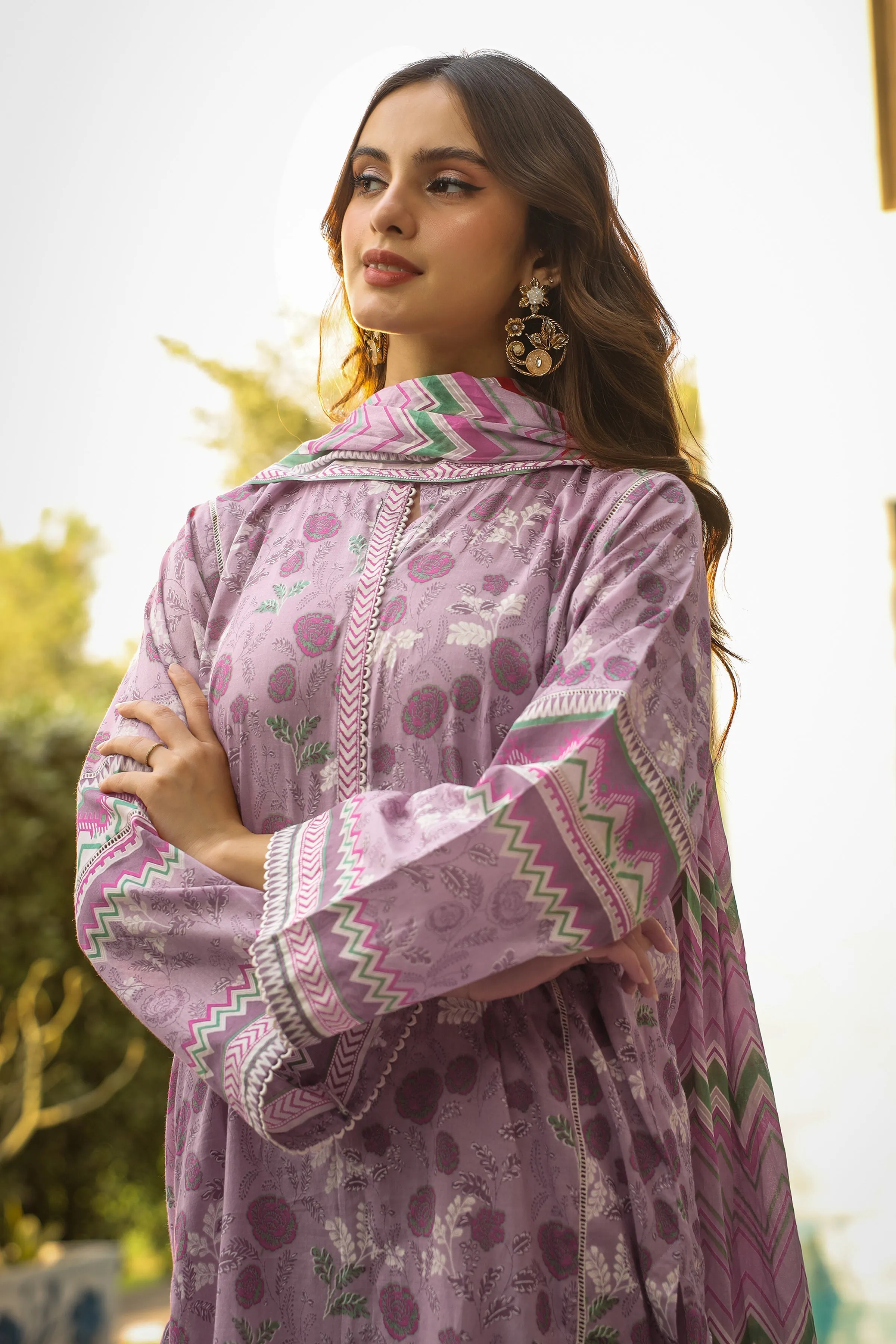 Komal Prints by Lakhany Unstitched Printed Lawn 3Pc Suit LG-MM-0013-B