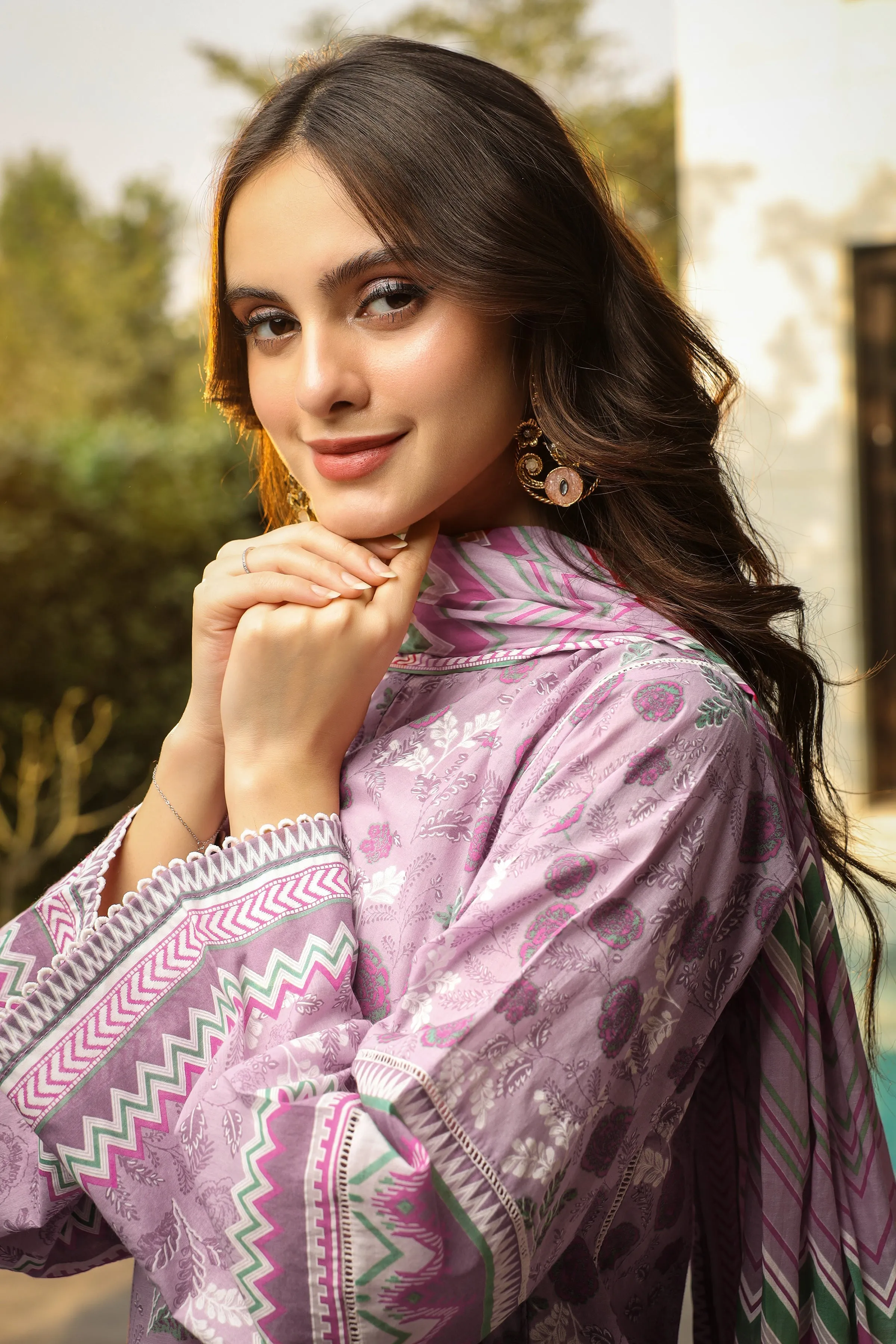 Komal Prints by Lakhany Unstitched Printed Lawn 3Pc Suit LG-MM-0013-B