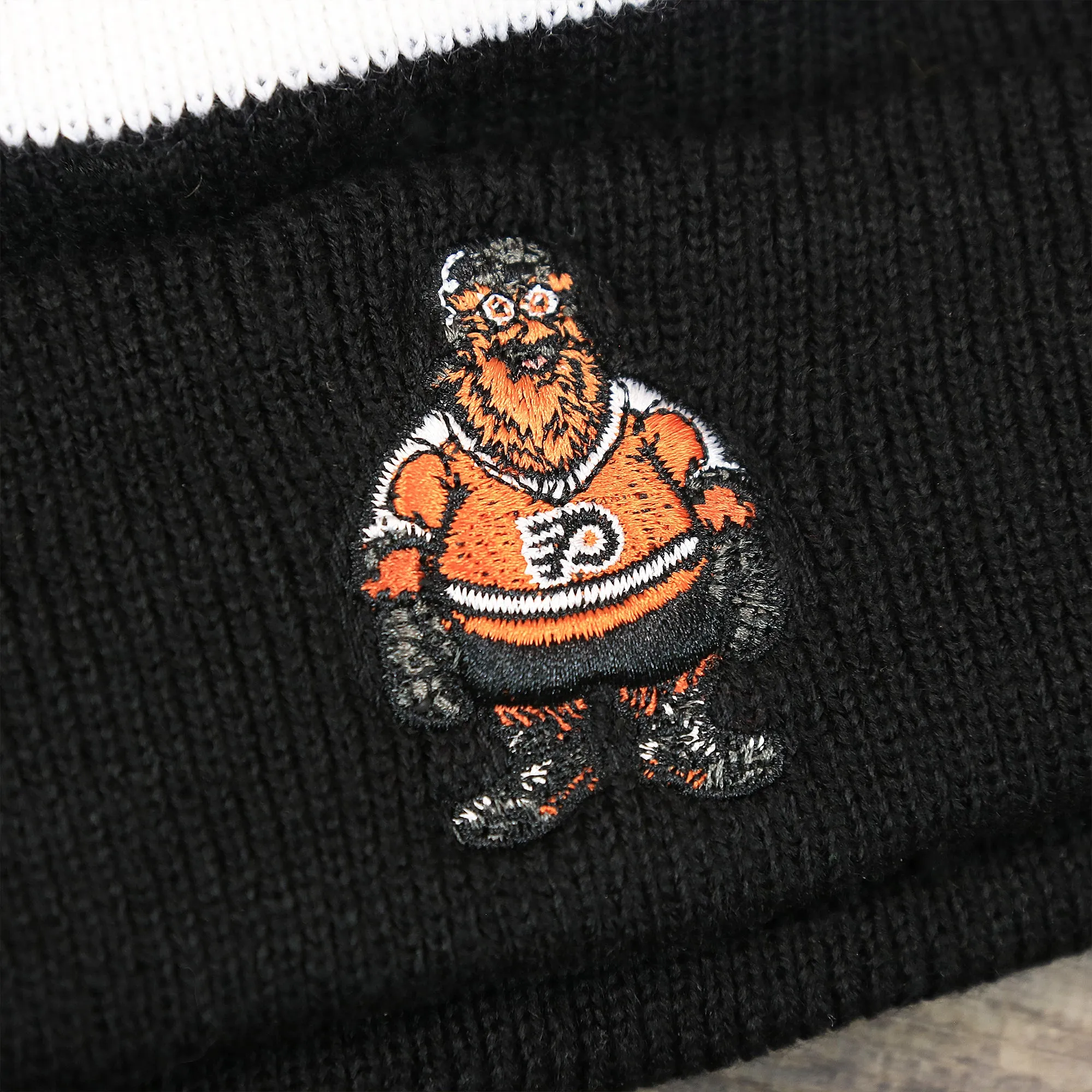 Philadelphia Flyers Mascot Gritty Black And White Striped Cuffed Pom Pom Winter Beanie | Black Winter Beanie