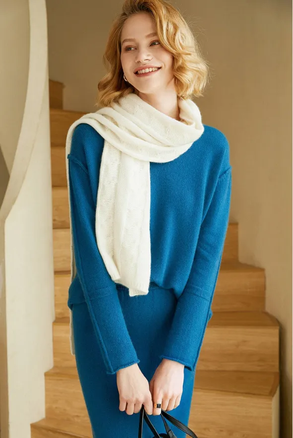 Solid Cable-Knit Cashmere Scarf