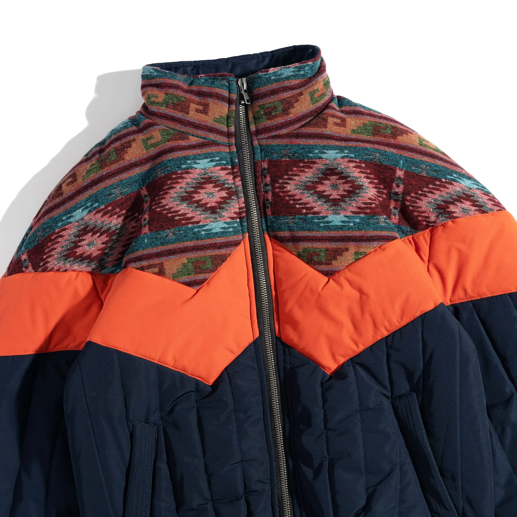 VINTAGE CARPET DOWN JACKET