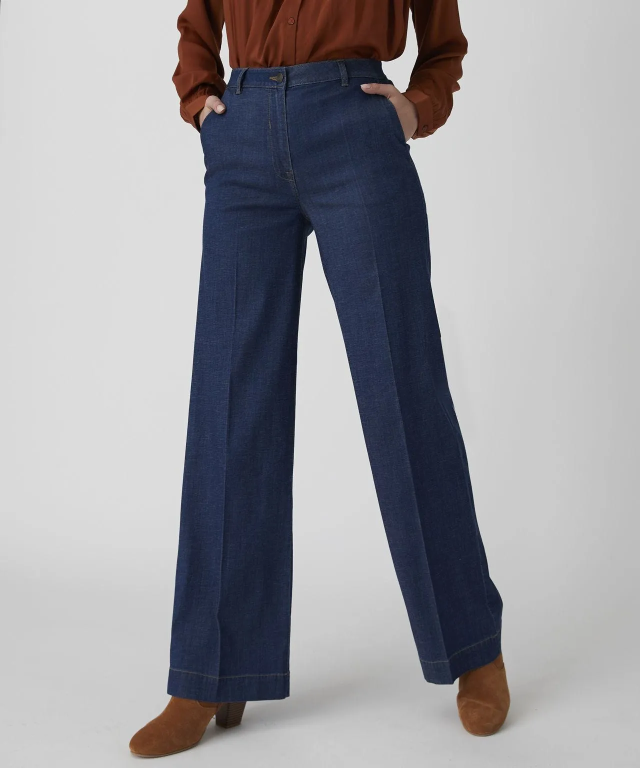 Wide-leg Jeans